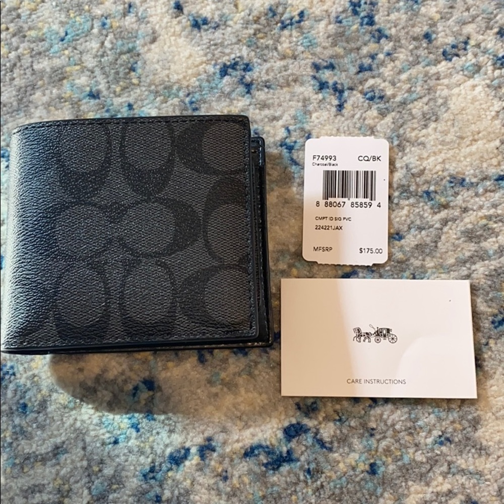 Coach Wallet - Picture 3 of 8